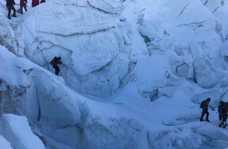 Pisang Peak Climbing – 19 days
